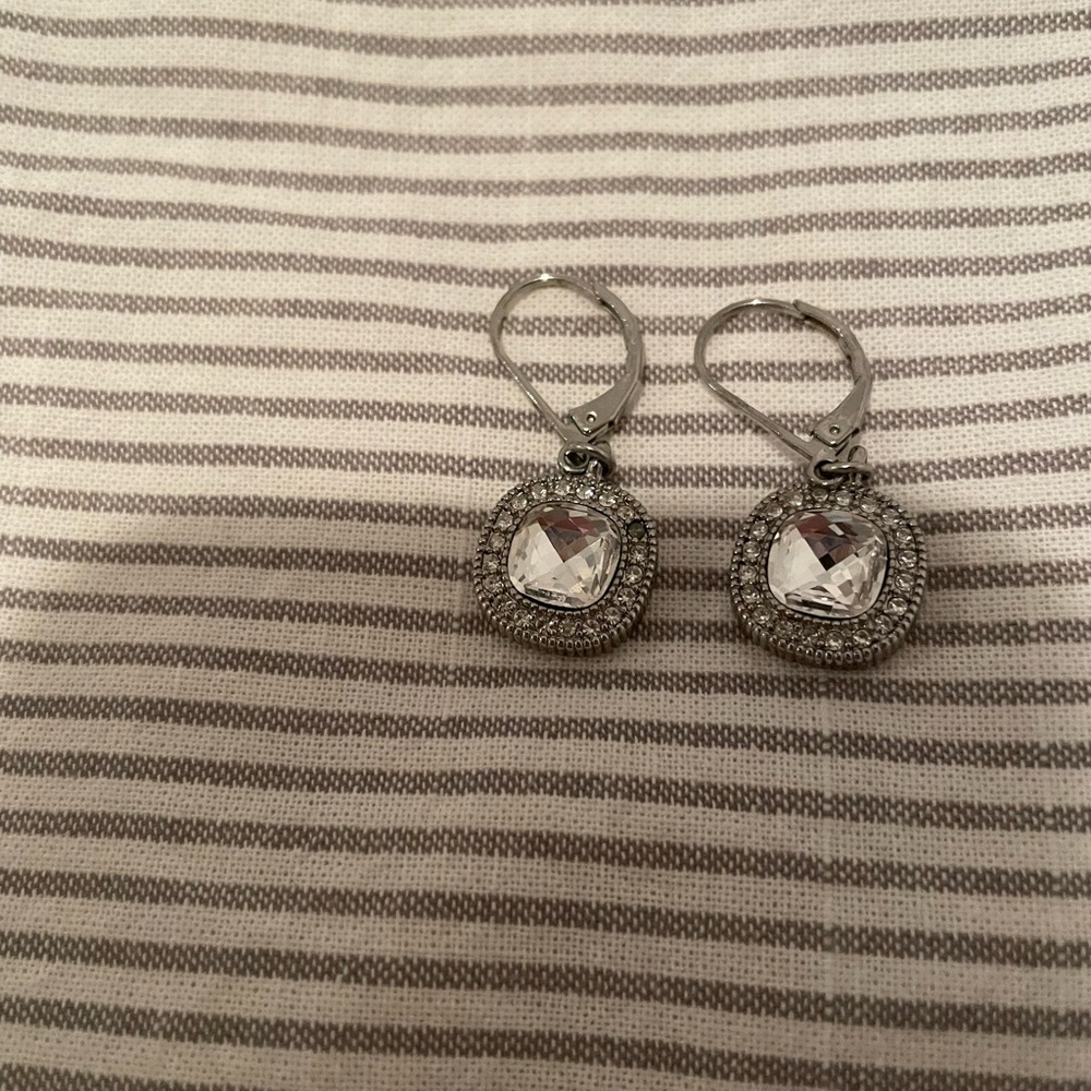 Lia Sophia drop stone earrings